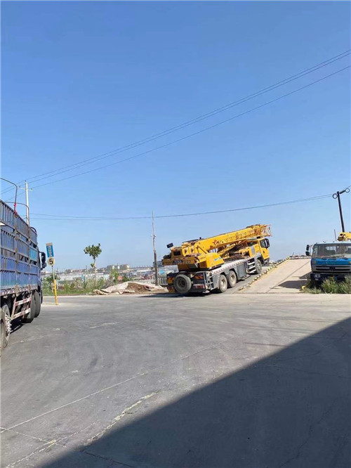 延安市25吨吊车的租赁价格大概是多少？